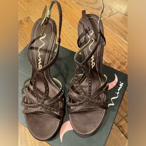 Nina Golden LS Chocolate Lust strappy sandal size 7 very good condition $20